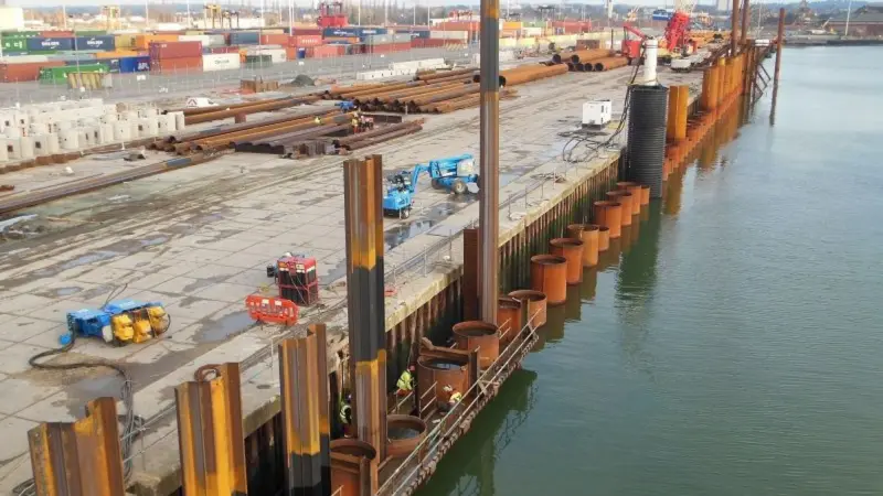 %[alt harbor sheet pile wall with ships at dock](https://placehold.co/600x400 "Harbor Sheet Pile Wall")