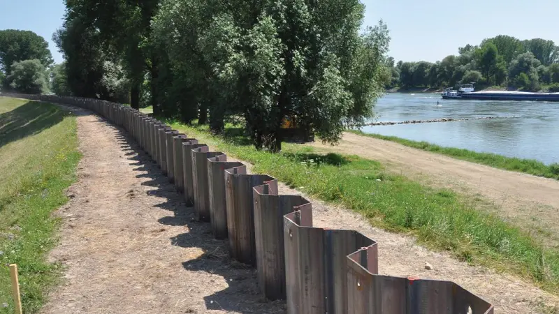 %[alt diagram of [cantilever sheet pile wall](https://www.youtube.com/watch?v=-tsO_oWKSDs)[^1] with dimensions](https://placehold.co/600x400 "Cantilever Sheet Pile Wall Design")