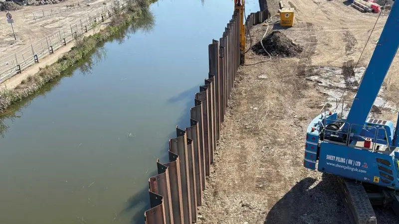 %[alt three types of steel pipes seamless welded and erw](https://placehold.co/600x400 "Types of Steel Pipes")