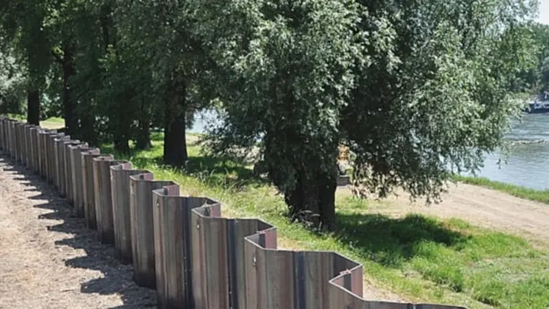 %[alt cross sectional area diagram for steel sheet pile](https://placehold.co/600x400 "Sheet Pile Cross Section Area")